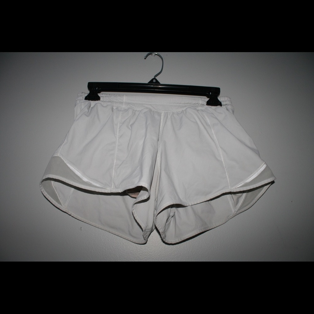 LULULEMON rare light grey hotty hot shorts